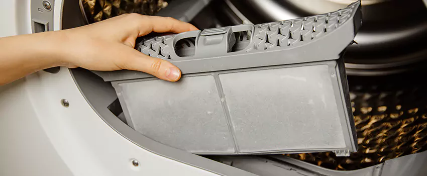 Signs Of A Clogged Dryer Lint Trap in Westbury, New York